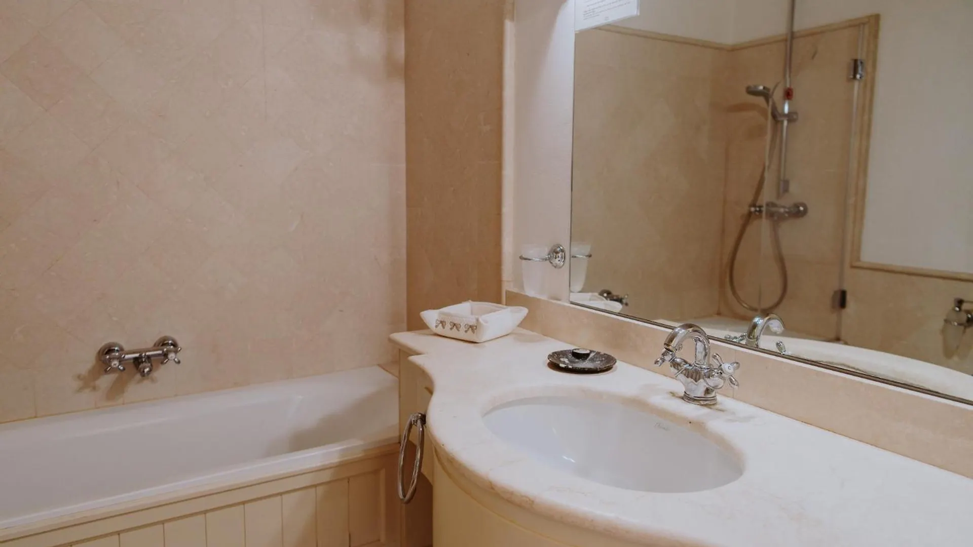 Landsted Relais De Charme Le Videlle Pensionat Raffa Italien